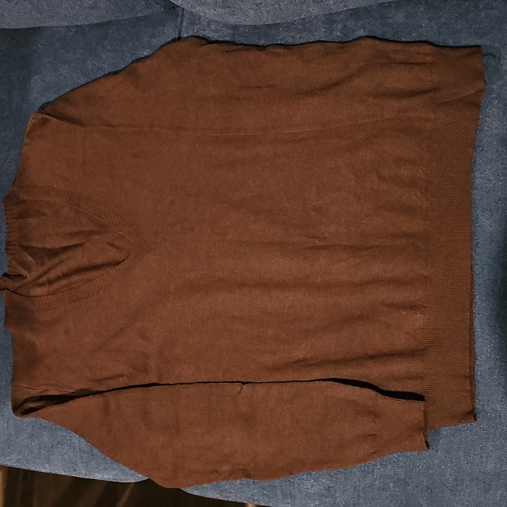 Ladies Pretty Brown Sweater Size XXL But More Like A L/XL New Has'nt Been Worn